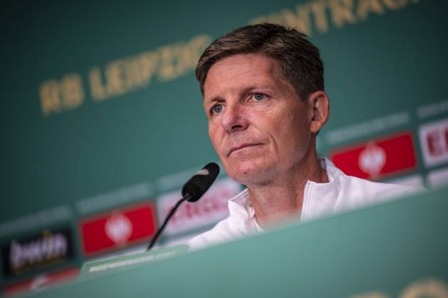 02 06 2023, xkvx, football DFB Cup final 2023, RB Leipzig Eintracht Frankfurt, training and press conference emspor, v l coach Oilver Glasner Eintracht Frankfurt DFL DFB REGULATIONS PROHIBIT ANY USE OF PHOTOGRAPHS as IMAGE SEQUENCES and or QUASI VIDEO Berlin