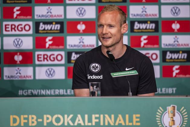 02 06 2023, xkvx, football DFB Pokal final 2023, RB Leipzig Eintracht Frankfurt, training and press conference emspor, v l Sebastian Rode Eintracht Frankfurt DFL DFB REGULATES PROHIBIT ANY USE OF PHOTOGRAPHS as IMAGE SEQUENCES and or QUASI VIDEO Berlin