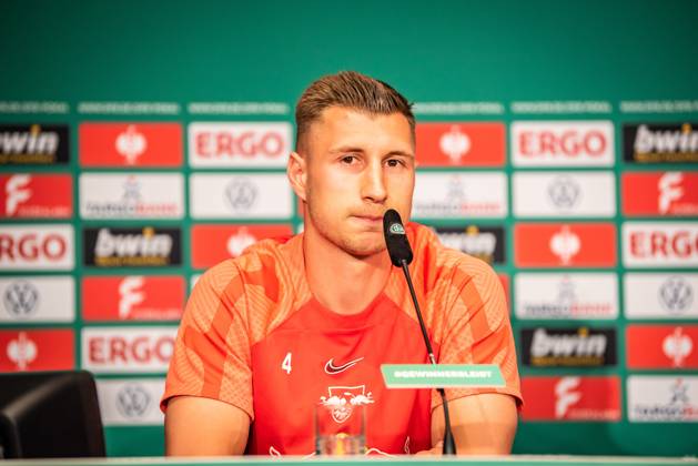 Press Conference DFB Cup Final, RB Leipzig vs Eintracht Frankfurt Berlin, 02 06 2023 Willi Orban RB Leipzig, 4 Press Conference DFB Cup Final, RB Leipzig vs Eintracht Frankfurt Olympiastadion, Berlin, 02 06 2023 DFL REGULATIONS PROHIBIT ANY USE OF PHOTOGRAPHS AS IMAGE SEQUENCES AND OR QUASI VIDEO Copyright: xBEAUTIFULxSPORTS LucianoxLimax