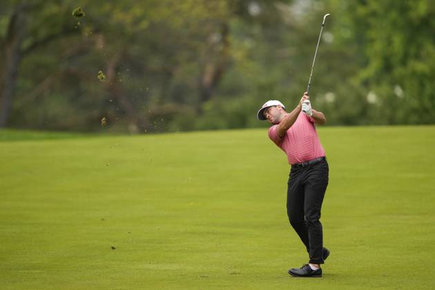 June 9, 2023, TORONTO, ON, CANADA: Canadian Stuart Macdonald makes a shot on the sixteenth fairway during the second round of the Canadian Open in Toronto on Friday, June 9, 2023. Canada News - June 9, 2023  - ZUMAc35_ 20230609_zaf_c35_184 Copyright: xAndrewxLahodynskyjx