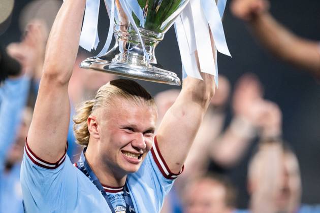 230610 Erling Braut Haaland of Manchester City celebrates with the trophy after the UEFA Champions League football match between Manchester City and Inter on June 10, 2023 in Istanbul Photo Jon Olav Nesvold BILDBYRAN COP 217 JE0065 fotboll football soccer fotball champions league manchester city inter bbeng final jubel  Copyright: JONxOLAVxNESVOLD BB230610JE116