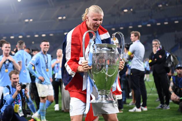 Soccer Champions League final Manchester City Inter Milan on 10 06 2023 at Ataturk Olympic Stadium in Istanbul Erling Haaland Manchester with trophy cup handle pot xHDx