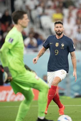 France v Poland - Round of 16 - FIFA World Cup, WM, Weltmeisterschaft, Fussball Doha Olivier Giroud of France in action during the FIFA World Cup Qatar 2022 Round of 16 match between France v Poland at Al Thumama Stadium on December 04, 2022 in Doha, Qatar. Photo by David Niviere ABACAPRESS.COM DOHA Qatar Copyright: xNivierexDavid ABACAPRESS.COMx 834123_061 NivierexDavid ABACAPRESS.COMx 834123_061