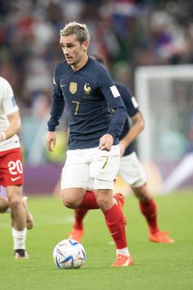 France v Poland - Round of 16 - FIFA World Cup, WM, Weltmeisterschaft, Fussball Doha Antoine Griezmann of France in action during the FIFA World Cup Qatar 2022 Round of 16 match between France v Poland at Al Thumama Stadium on December 04, 2022 in Doha, Qatar. Photo by David Niviere ABACAPRESS.COM DOHA Qatar Copyright: xNivierexDavid ABACAPRESS.COMx 834123_071 NivierexDavid ABACAPRESS.COMx 834123_071