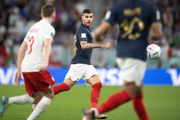 France v Poland - Round of 16 - FIFA World Cup, WM, Weltmeisterschaft, Fussball Doha Theo Hernandez of France in action during the FIFA World Cup Qatar 2022 Round of 16 match between France v Poland at Al Thumama Stadium on December 04, 2022 in Doha, Qatar. Photo by David Niviere ABACAPRESS.COM DOHA Qatar Copyright: xNivierexDavid ABACAPRESS.COMx 834123_074 NivierexDavid ABACAPRESS.COMx 834123_074