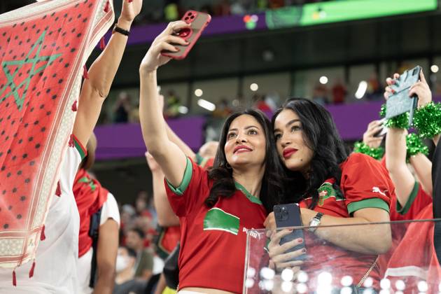 Morocco v Spain - Round of 16 - FIFA World Cup, WM, Weltmeisterschaft, Fussball Doha. Marocan fans attend the FIFA World Cup Qatar 2022 Round of 16 match between Morocco v Spain at the Al-Thumama Stadium, on December 06, 2022 in Doha, Qatar. Photo by David Niviere ABACAPRESS.COM DOHA Qatar Copyright: xNivierexDavid ABACAPRESS.COMx 834436_004 NivierexDavid ABACAPRESS.COMx 834436_004