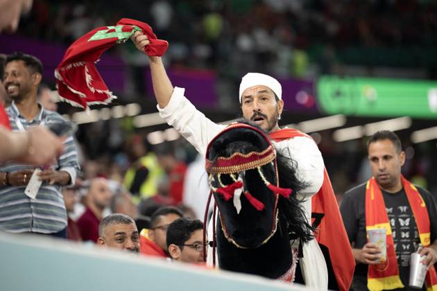Morocco v Spain - Round of 16 - FIFA World Cup, WM, Weltmeisterschaft, Fussball Doha. Marocan fans attend the FIFA World Cup Qatar 2022 Round of 16 match between Morocco v Spain at the Al-Thumama Stadium, on December 06, 2022 in Doha, Qatar. Photo by David Niviere ABACAPRESS.COM DOHA Qatar Copyright: xNivierexDavid ABACAPRESS.COMx 834436_006 NivierexDavid ABACAPRESS.COMx 834436_006
