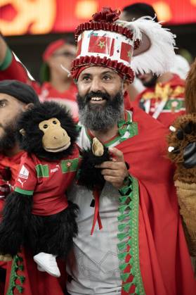Morocco v Spain - Round of 16 - FIFA World Cup, WM, Weltmeisterschaft, Fussball Doha. Marocan fans attend the FIFA World Cup Qatar 2022 Round of 16 match between Morocco v Spain at the Al-Thumama Stadium, on December 06, 2022 in Doha, Qatar. Photo by David Niviere ABACAPRESS.COM DOHA Qatar Copyright: xNivierexDavid ABACAPRESS.COMx 834436_012 NivierexDavid ABACAPRESS.COMx 834436_012