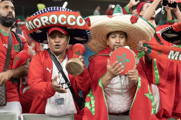 Morocco v Spain - Round of 16 - FIFA World Cup, WM, Weltmeisterschaft, Fussball Doha. Marocan fans attend the FIFA World Cup Qatar 2022 Round of 16 match between Morocco v Spain at the Al-Thumama Stadium, on December 06, 2022 in Doha, Qatar. Photo by David Niviere ABACAPRESS.COM DOHA Qatar Copyright: xNivierexDavid ABACAPRESS.COMx 834436_014 NivierexDavid ABACAPRESS.COMx 834436_014