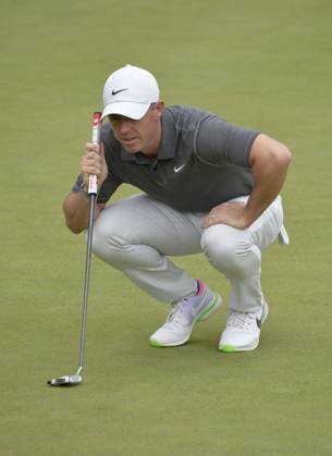 Rory McIlroy of Northern Ireland lines up a putt on the 3rd green during the first round of the 2023 U.S. Open Golf Championship at the Los Angeles Country Club in Los Angeles, California on Thursday, June 15, 2023.  LAP20230615937 MIKExGOULDING