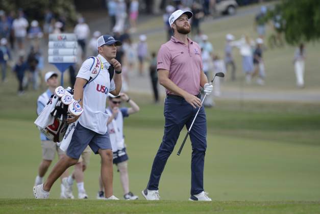 Chris Kirk watches his ball on the 10th fairway during the first round of the 2023 U.S. Open Golf Championship at the Los Angeles Country Club in Los Angeles, California on Thursday, June 15, 2023.  LAP20230615942 MIKExGOULDING