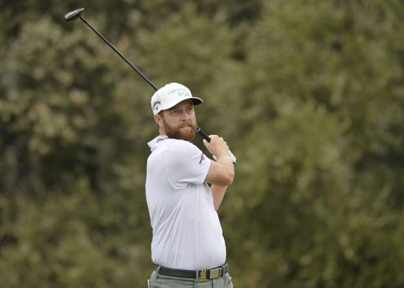 Chris Kirk watches his drive after teeing off on the 12th hole during the second round of the 2023 U.S. Open Golf Championship at the Los Angeles Country Club in Los Angeles, California on Friday, June 16, 2023.  LAP20230616920 MIKExGOULDING