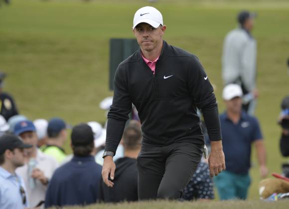 Rory McIlroy of Northern Ireland walks up to the tee box on the 12th hole during the second round of the 2023 U.S. Open Golf Championship at the Los Angeles Country Club in Los Angeles, California on Friday, June 16, 2023.  LAP20230616922 MIKExGOULDING