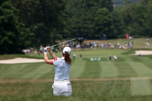 Meijer LPGA, Golf Damen Classic Leona Maguire of Ireland tees off on the third tee during the third round of the Meijer LPGA Classic for Simply Give golf tournament at Blythefield Country Club in Belmont, MI, USA Saturday, June 17, 2023. Belmont Michigan United States  Copyright: xJorgexLemusx originalFilename:lemus-meijerlp230617_np9jw.jpg