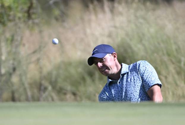 Rory McIlroy of Northern Ireland ships up to the fourth green during the third round of the 2023 U.S. Open Golf Championship at the Los Angeles Country Club in Los Angeles on Saturday, June 17, 2023.  LAP20230617239 ALEXxGALLARDO