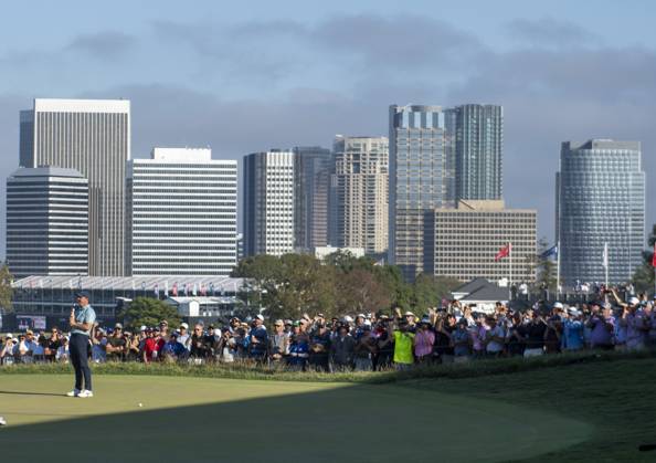 Rory McIlroy reacts to missing his birdie putt on the 12th hole during the third round for the 2023 U.S. Open at the Los Angeles Country Club in Los Angeles on Saturday June 17, 2023. .  LAP2023061724 MIKExGOULDING
