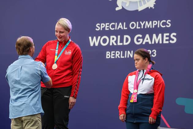 June 18, 2023, Berlin, Germany: Athletes receive medals during Rhythmic gymnastics, Rhythmische Sportgymnastik, RSG award ceremony during the Special Olympics Summer World Games Berlin 2023 in Messe conference centre. The 2023 Berlin Games will host 7000 athletes with learning disabilities from 190 countries. Special Olympics is an international charity which aims to include individuals with learning disabilities into the realm of olympic sports. Berlin 2023 is the biggest sporting as well as charitable event of 2023. Berlin Germany - ZUMAs197 20230618_zaa_s197_157 Copyright: xDominikaxZarzyckax