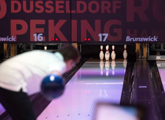 Special Olympics 2023 Day 4 , bowling at Bowling World Berlin at Mercedes Platz, pictured Constanze Pajonk Germany throws, 20 06 2023, Copyright: xSebastianxRäppold MatthiasxKochx