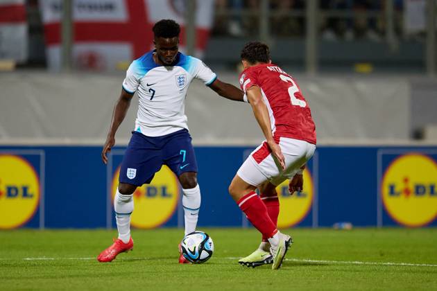 TA™ QALI, MALTA - JUNE 16: England national soccer team player Bukayo Saka (L) controls the ball during the UEFA EURO, EM, Europameisterschaft,Fussball 2024 European qualifying soccer match between Malta and England at the National Stadium, Ta™ Qali, Malta, on 16 June 2023. Malta v England - UEFA EURO 2024 European Qualifier