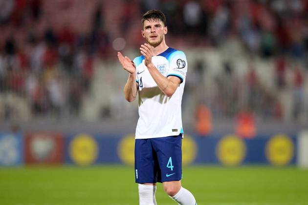TA™ QALI, MALTA - JUNE 16: England national soccer team player Declan Rice salutes the England fans (not in picture) after the UEFA EURO, EM, Europameisterschaft,Fussball 2024 European qualifying soccer match between Malta and England at the National Stadium, Ta™ Qali, Malta, on 16 June 2023. Malta v England - UEFA EURO 2024 European Qualifier