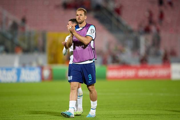 TA™ QALI, MALTA - JUNE 16: England national soccer team captain Harry Kane salutes the England fans (not in picture) after the UEFA EURO, EM, Europameisterschaft,Fussball 2024 European qualifying soccer match between Malta and England at the National Stadium, Ta™ Qali, Malta, on 16 June 2023. Malta v England - UEFA EURO 2024 European Qualifier