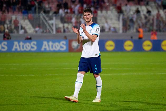 TA™ QALI, MALTA - JUNE 16: England national soccer team player Declan Rice salutes the England fans (not in picture) after the UEFA EURO, EM, Europameisterschaft,Fussball 2024 European qualifying soccer match between Malta and England at the National Stadium, Ta™ Qali, Malta, on 16 June 2023. Malta v England - UEFA EURO 2024 European Qualifier
