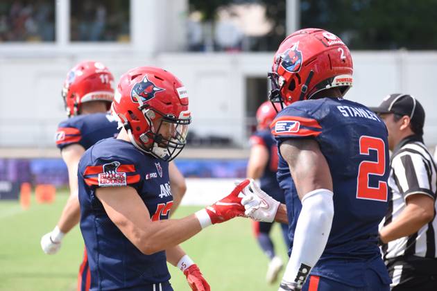 American Football, 2023 season, European League of Football ELF , Hamburg Sea Devils Berlin Thunder, Stadion Hoheluft Hamburg , 25 06 2023, 4 Gameweek Finn Appelt 17, Sea Devils, WR, GER , Malik Stanley 2, Sea Devils, WR, USA For editorial use only Photo IMAGO Lobeca Roberto Seidel Hamburg Stadion Hoheluft, Lokstedter Steindamm 87 Hamburg Germany. Copyright: xIMAGO. Lobeca RobertoxSeidelx