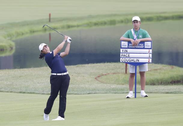 Yin Ruoning of China hits her approach shot to the 18th green in the final round before winning the KPMG Women s PGA, Golf Herren Championship with a score of 8 under par at Baltusrol Golf Club in Springfield, NJ on Sunday, June 25, 2023.  NYP20230625111 JohnxAngelillo