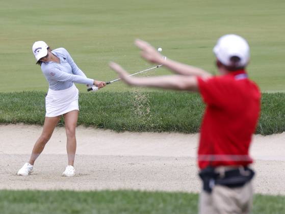 Rose Zhang hits out of a bunker to the 13th green in the final round of the KPMG Women s PGA, Golf Herren Championship at Baltusrol Golf Club in Springfield, NJ on Sunday, June 25, 2023. Yin Ruoning of China won the championship with a score of 8 under par.  NYP20230625112 JohnxAngelillo