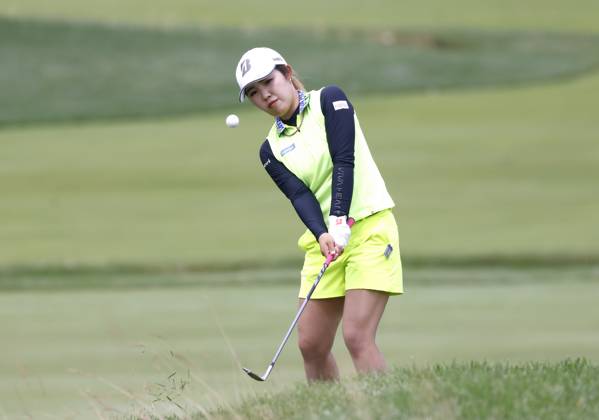 Ayaka Furue of Japan hits a pitch shot to the 15th green in the final round of the KPMG Women s PGA, Golf Herren Championship at Baltusrol Golf Club in Springfield, NJ on Sunday, June 25, 2023. Yin Ruoning of China won the championship with a score of 8 under par.  NYP20230625119 JohnxAngelillo