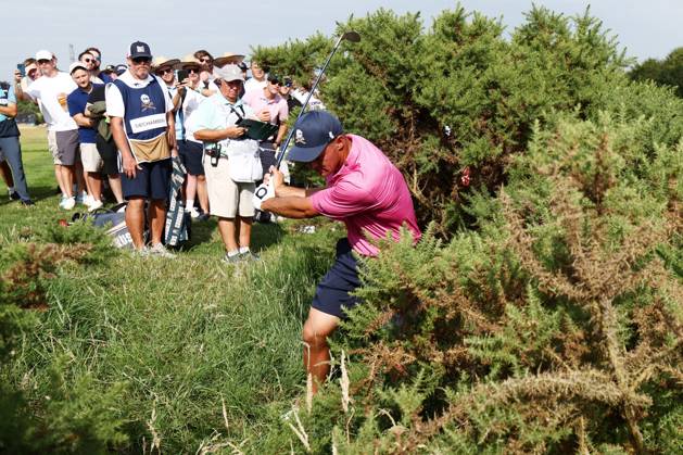 Mandatory Credit: Photo by James Marsh Shutterstock (13995948cj) Bryson DeChambeau of USA and team Crushers plays from the bushes during his round. LIV Golf Invitational London, Day Two, Golf, Centurion Club, Hemel Hempstead, UK - 08 Jul 2023 LIV Golf Invitational London, Day Two, Golf, Centurion Club, Hemel Hempstead, UK - 08 Jul 2023 Copyright: xJamesxMarsh Shutterstockx 13995948cj