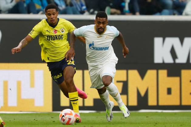 Zenit St. Petersburg v Fenerbahce SK - Pari Match Premier Malcom (R) of Zenit St. Petersburg and Jayden Oosterwolde of Fenerbahce vie for the ball during the Pari Match Premier tournament match between FC Zenit Saint Petersburg and Fenerbahce SK on July 9, 2023 at Gazprom Arena in Saint Petersburg, Russia. Saint Petersburg Russia Copyright: xMikexKireevx originalFilename:kireev-zenitstp230709_npFu6