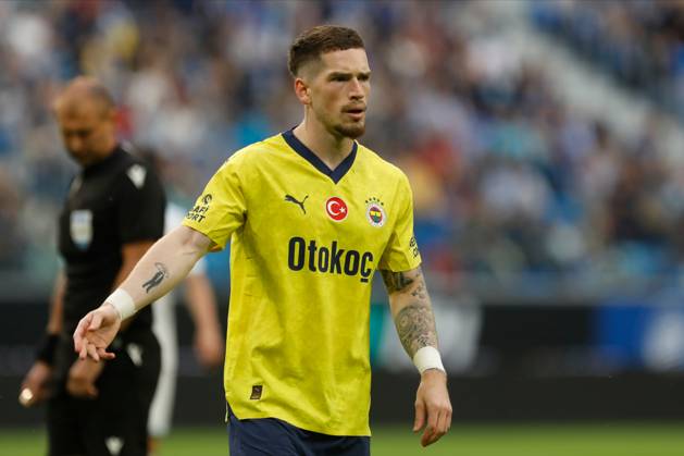 Zenit St. Petersburg v Fenerbahce SK - Pari Match Premier Ryan Kent of Fenerbahce looks on during the Pari Match Premier tournament match between FC Zenit Saint Petersburg and Fenerbahce SK on July 9, 2023 at Gazprom Arena in Saint Petersburg, Russia. Saint Petersburg Russia Copyright: xMikexKireevx originalFilename:kireev-zenitstp230709_npDv8