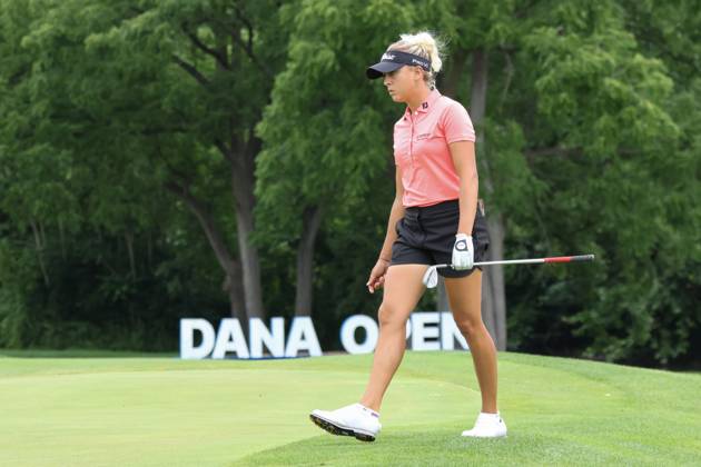 SYLVANIA, OH - JULY 13: Pauline Roussin, of France, checks out the green before chipping on the 18th green during the first round of the LPGA, Golf Damen Dana Open on July 13, 2023 at Highland Meadows Golf Club in Sylvania, Ohio. (Photo by Scott W. Grau Icon Sportswire) GOLF: JUL 13 LPGA Dana Open EDITORIAL USE ONLY Icon23071341