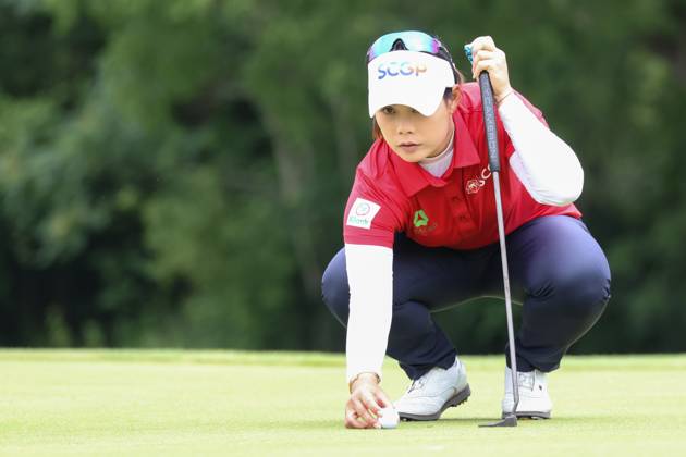 SYLVANIA, OH - JULY 13: Moriya Jutanugarn, of Thailand, lines up her put on the 18th green during the first round of the LPGA, Golf Damen Dana Open on July 13, 2023 at Highland Meadows Golf Club in Sylvania, Ohio. (Photo by Scott W. Grau Icon Sportswire) GOLF: JUL 13 LPGA Dana Open EDITORIAL USE ONLY Icon23071364