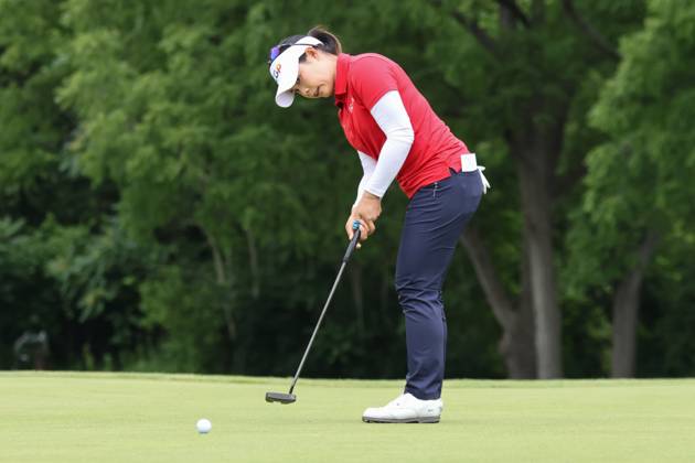 SYLVANIA, OH - JULY 13: Moriya Jutanugarn, of Thailand, puts on the 18th green during the first round of the LPGA, Golf Damen Dana Open on July 13, 2023 at Highland Meadows Golf Club in Sylvania, Ohio. (Photo by Scott W. Grau Icon Sportswire) GOLF: JUL 13 LPGA Dana Open EDITORIAL USE ONLY Icon23071366