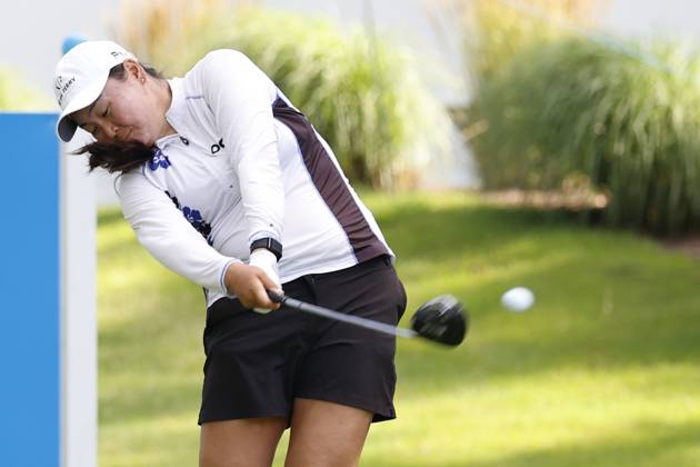 SYLVANIA, OH - JULY 13: LPGA, Golf Damen golfer Allisen Corpuz plays her tee shot on the 18th hole during the first round of the Dana Open on July 13, 2023, at Highland Meadows Golf Club in Sylvania, Ohio. (Photo by Brian Spurlock Icon Sportswire) GOLF: JUL 13 LPGA Dana Open EDITORIAL USE ONLY Icon230713080