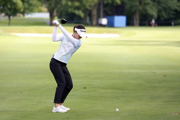 SYLVANIA, OH - JULY 13: LPGA, Golf Damen golfer Lydia Ko hits her second shot on the 17th hole during the first round of the Dana Open on July 13, 2023, at Highland Meadows Golf Club in Sylvania, Ohio. (Photo by Brian Spurlock Icon Sportswire) GOLF: JUL 13 LPGA Dana Open EDITORIAL USE ONLY Icon230713097