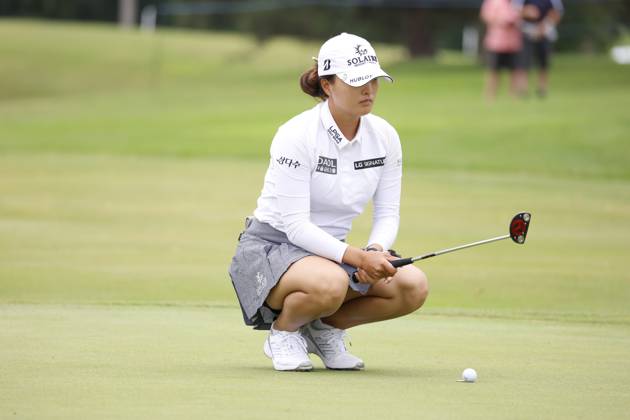 SYLVANIA, OH - JULY 13: LPGA, Golf Damen golfer Jin Young Ko putts on the 9th hole during the first round of the Dana Open on July 13, 2023, at Highland Meadows Golf Club in Sylvania, Ohio. (Photo by Brian Spurlock Icon Sportswire) GOLF: JUL 13 LPGA Dana Open EDITORIAL USE ONLY Icon230713130