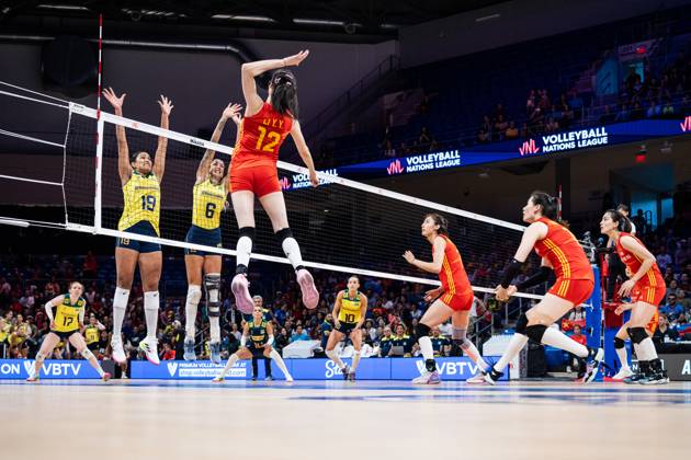Volleyball, Women, FIVB Nations League, Brazil - China