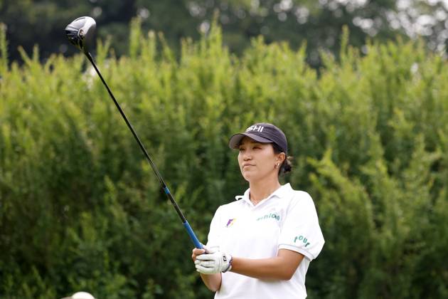 SYLVANIA, OH - JULY 15: LPGA, Golf Damen golfer Annie Park plays her tee shot on the 4th hole during the final round of the Dana Open on July 16, 2023, at Highland Meadows Golf Club in Sylvania, Ohio. (Photo by Brian Spurlock Icon Sportswire) GOLF: JUL 15 LPGA Dana Open EDITORIAL USE ONLY Icon230716020