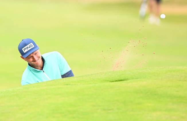 Sport Bilder des Tages Mandatory Credit: Photo by Greig Cowie Shutterstock (14012011af) Adrian Meronk on the 2nd Green The British Open Championship, Practice, Golf, Royal Liverpool Golf Club, Liverpool, UK - 17 Jul 2023 The British Open Championship, Practice, Golf, Royal Liverpool Golf Club, Liverpool, UK - 17 Jul 2023 Copyright: xGreigxCowie Shutterstockx 14012011af