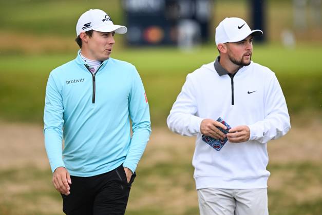 Mandatory Credit: Photo by Greig Cowie Shutterstock (14012011bl) Matt Fitzpatrick and Brother Alan Fitzpatrick on the 2nd fairway The British Open Championship, Practice, Golf, Royal Liverpool Golf Club, Liverpool, UK - 17 Jul 2023 The British Open Championship, Practice, Golf, Royal Liverpool Golf Club, Liverpool, UK - 17 Jul 2023 Copyright: xGreigxCowie Shutterstockx 14012011bl