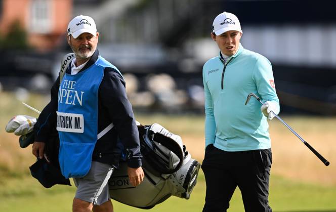 Mandatory Credit: Photo by Greig Cowie Shutterstock (14012011bp) Matt Fitzpatrick with Caddy Billy Foster on the 1st fairway The British Open Championship, Practice, Golf, Royal Liverpool Golf Club, Liverpool, UK - 17 Jul 2023 The British Open Championship, Practice, Golf, Royal Liverpool Golf Club, Liverpool, UK - 17 Jul 2023 Copyright: xGreigxCowie Shutterstockx 14012011bp