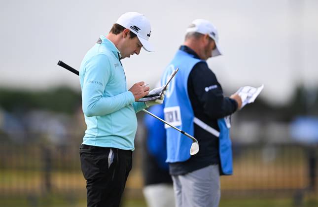 Mandatory Credit: Photo by Greig Cowie Shutterstock (14012011cc) Matt Fitzpatrick and Caddy Billy Foster on the 1st Green The British Open Championship, Practice, Golf, Royal Liverpool Golf Club, Liverpool, UK - 17 Jul 2023 The British Open Championship, Practice, Golf, Royal Liverpool Golf Club, Liverpool, UK - 17 Jul 2023 Copyright: xGreigxCowie Shutterstockx 14012011cc