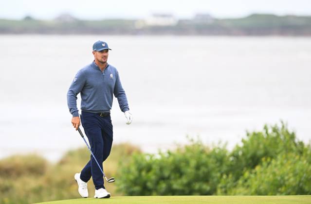 Mandatory Credit: Photo by Greig Cowie Shutterstock (14012011dm) Bryson DeChambeau on the 17th Green with the The Hilbre Islands behind and the Mersey River Estuary The British Open Championship, Practice, Golf, Royal Liverpool Golf Club, Liverpool, UK - 17 Jul 2023 The British Open Championship, Practice, Golf, Royal Liverpool Golf Club, Liverpool, UK - 17 Jul 2023 Copyright: xGreigxCowie Shutterstockx 14012011dm