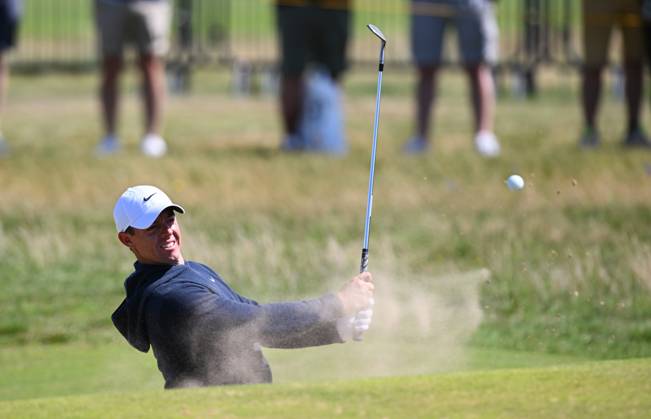 Mandatory Credit: Photo by Greig Cowie Shutterstock (14012011fc) Rory McIlroy on the 1st Green from a bunker The British Open Championship, Practice, Golf, Royal Liverpool Golf Club, Liverpool, UK - 17 Jul 2023 The British Open Championship, Practice, Golf, Royal Liverpool Golf Club, Liverpool, UK - 17 Jul 2023 Copyright: xGreigxCowie Shutterstockx 14012011fc