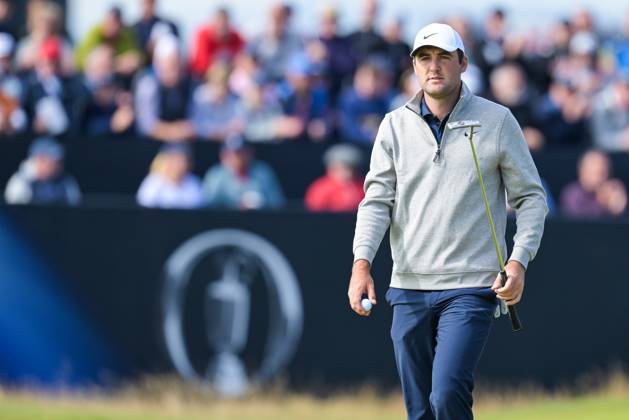 Mandatory Credit: Photo by Greig Cowie Shutterstock (14015622ah) Scottie Scheffler on the 1st Green The British Open Championship, Day One, Golf, Royal Liverpool Golf Club, Liverpool, UK - 20 Jul 2023 The British Open Championship, Day One, Golf, Royal Liverpool Golf Club, Liverpool, UK - 20 Jul 2023  Copyright: xGreigxCowie Shutterstockx 14015622ah