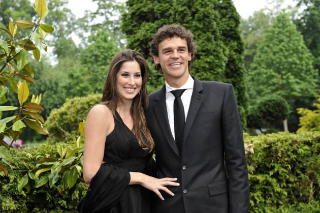 Tennis File Pictures Gustavo Kuerten of Brazil and his wife attend the ITF World Champions Dinner on day ten of the French Open tennis at the Roland Garros stadium in Paris, France on June 1, 2010. Photo by Corinne Dubreuil Cameleon ABACAPRESS.COM Paris - France  Copyright: xDubreuilxCorinne ABACAx 232955_019 DubreuilxCorinne ABACAx 232955_019