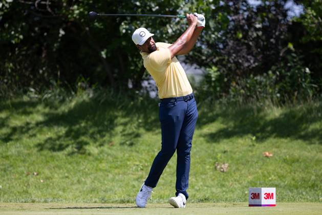 BLAINE, MN - JULY 28: Tony Finau hits a tee shot on the sixth hole during the second round of the 3M Open at TPC Twin Cities on July 28, 2023 in Blaine, Minnesota. (Photo by Bailey Hillesheim Icon Sportswire) GOLF: JUL 28 PGA, Golf Herren - 3M Open EDITORIAL USE ONLY Icon2307280193